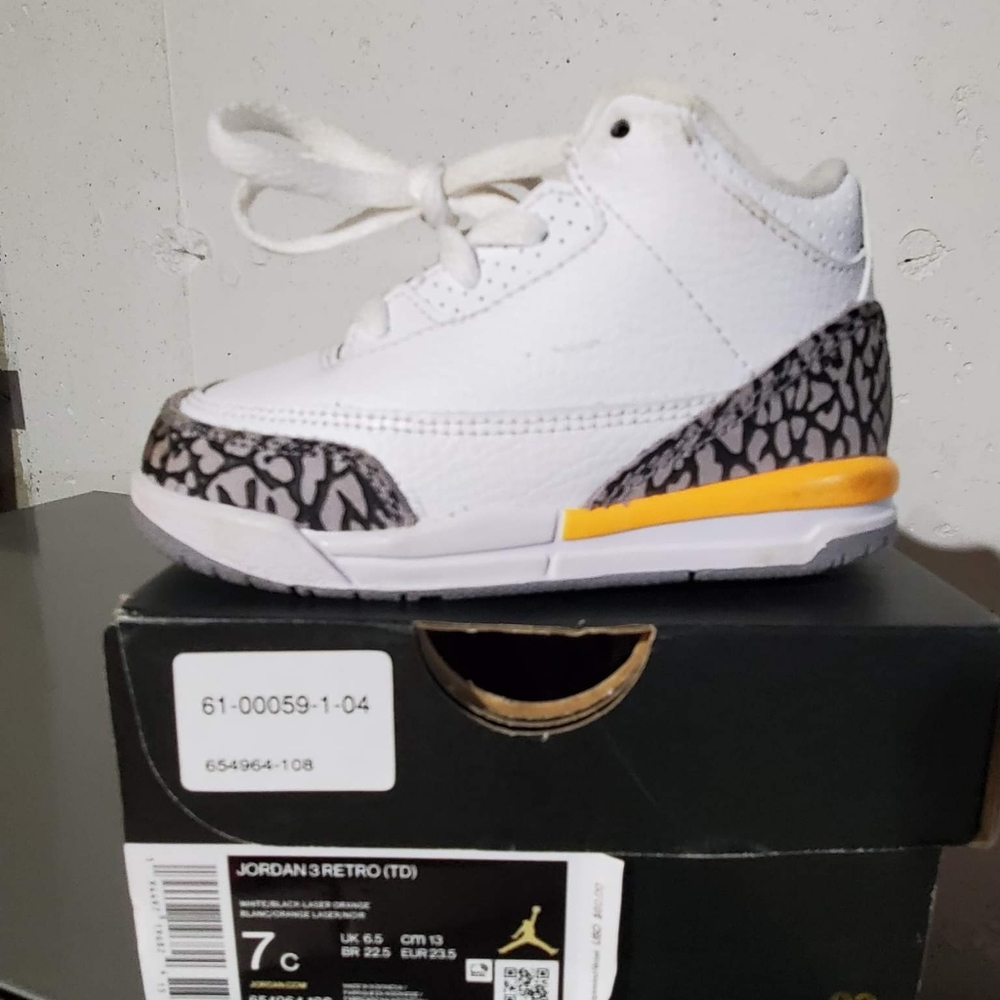 Jordan baby shoe